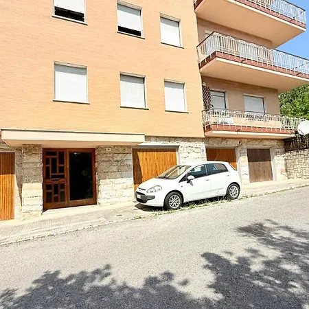 A43 - Ancona, Ampio Trilocale Con Giardino *